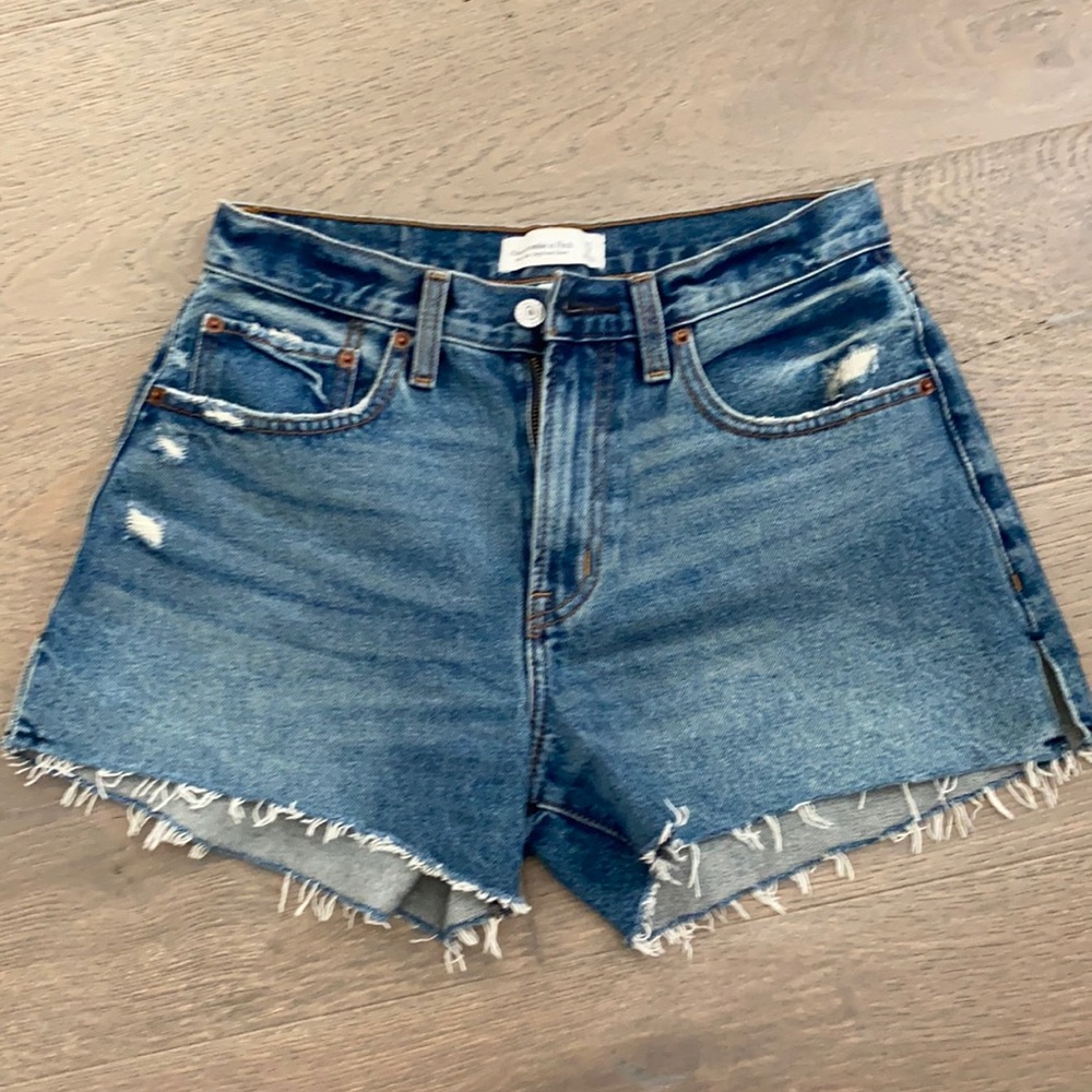 Abercrombie Curve Love Mid Rise Boyfriend Shorts